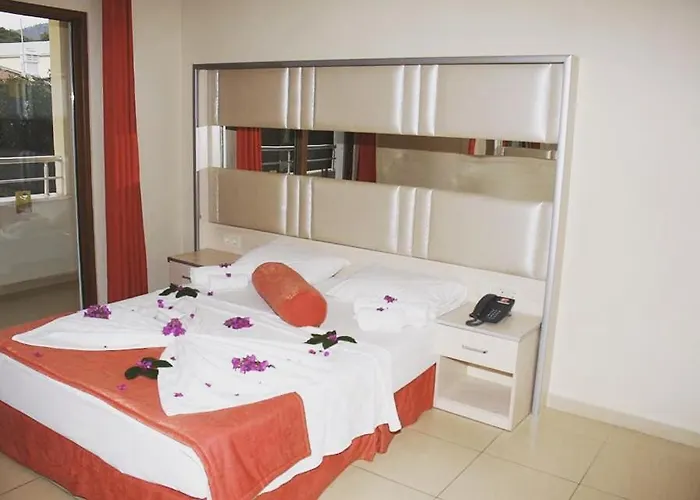 Hotel Club Evin Marmaris 4*